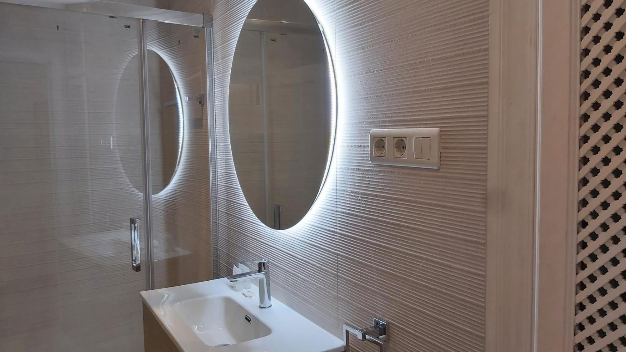 Apartamento Del Parque Flats Catedral Exclusive Málaga Exterior foto